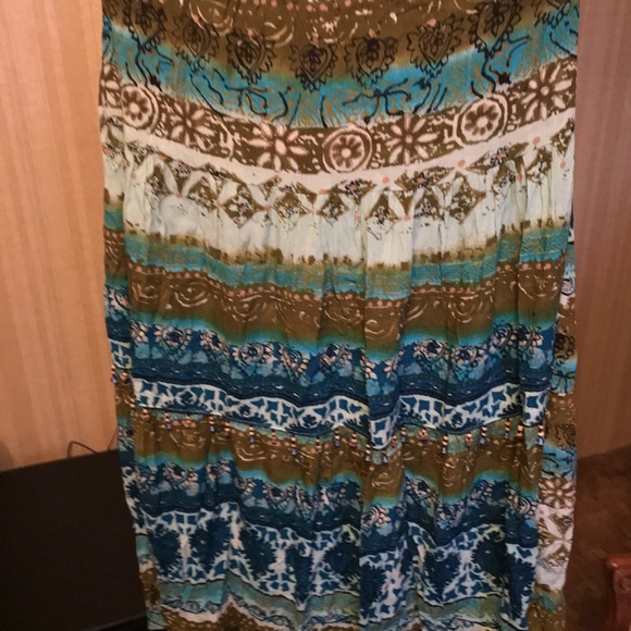 Blouse & Skirt set - Picture 3 of 3